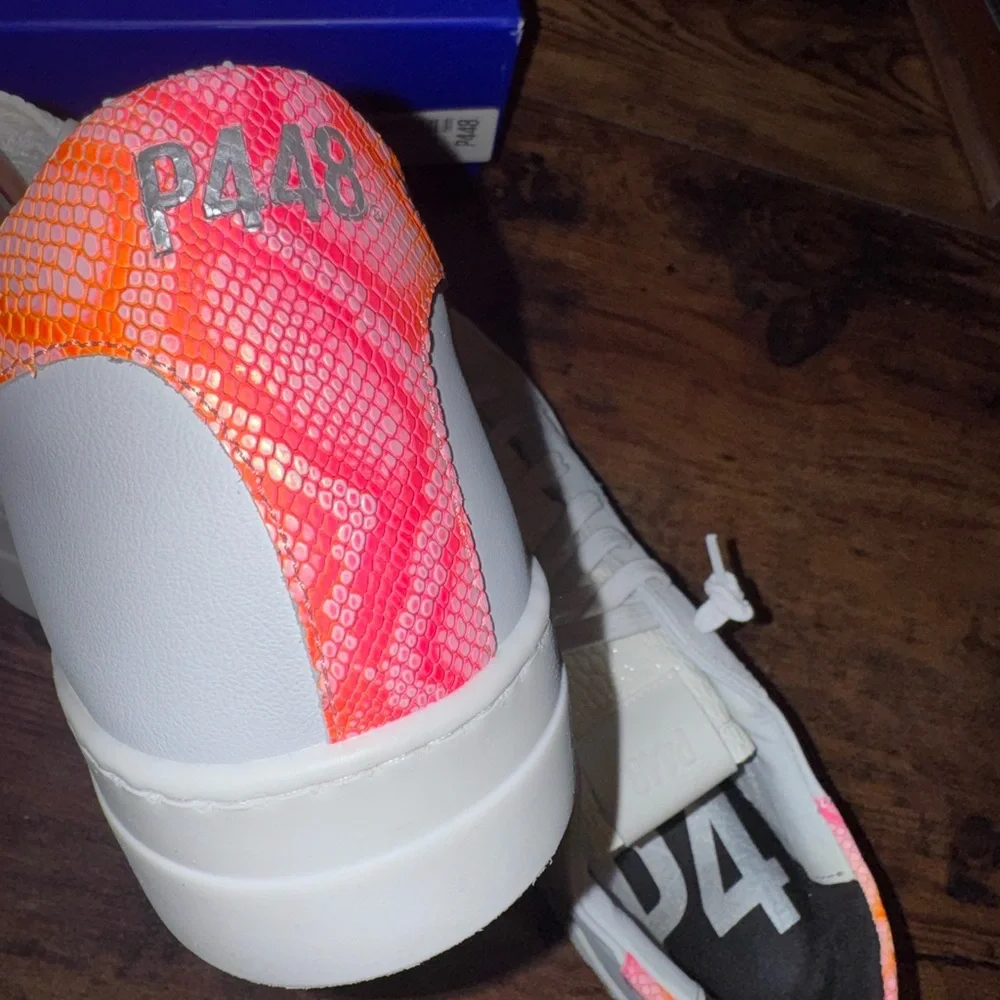 P448 Thea sneakers women’s. White & pink. Size 9.5 US (41 EU). - Picture 7 of 9